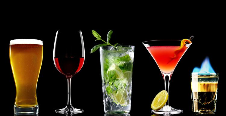 THE BEST (ALCOHOLIC) DRINKS IF YOU ARE CUTTING OUT SUGAR
