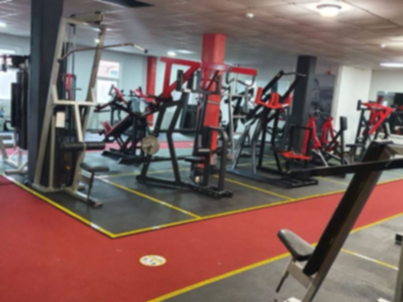 Iron World Gym, Derby, De23
