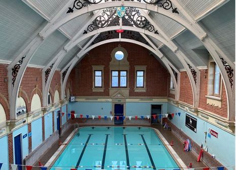Westbury Swimming Pool picture