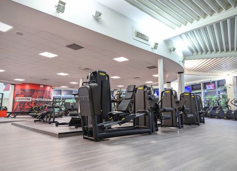 Photo of Tudor Grange Leisure Centre
