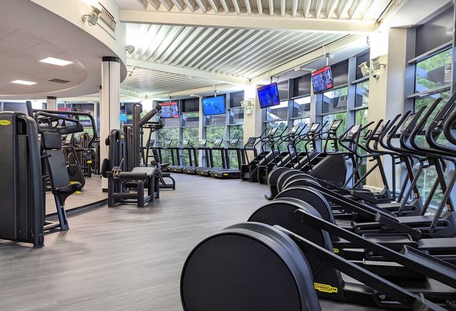 Photo of Tudor Grange Leisure Centre