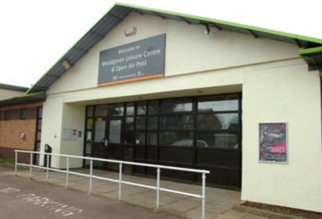 Photo of Woodgreen Leisure Centre